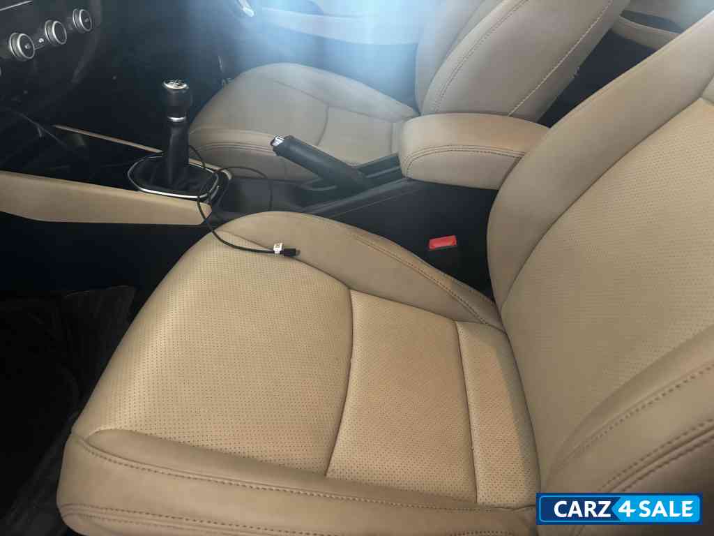 Radiant Red Honda City V mt