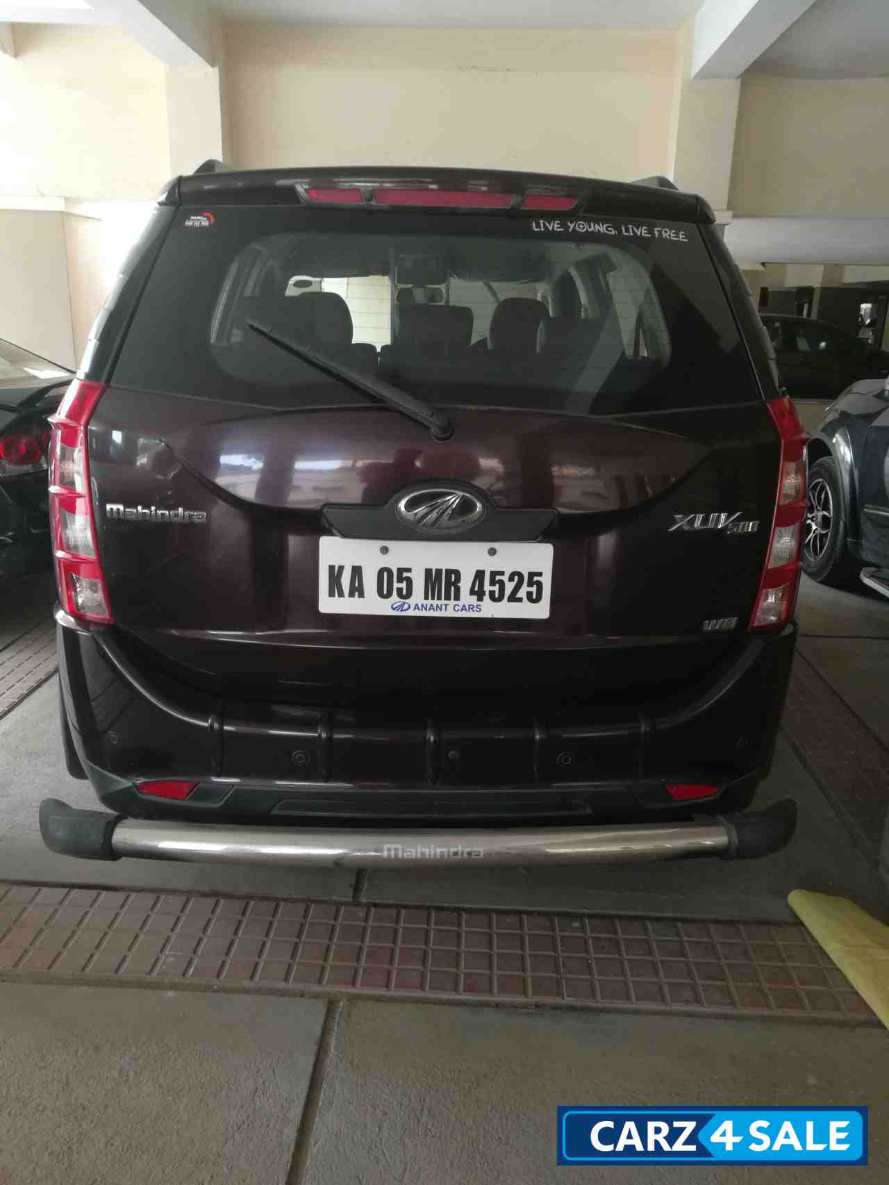 Mahindra  XUV 500