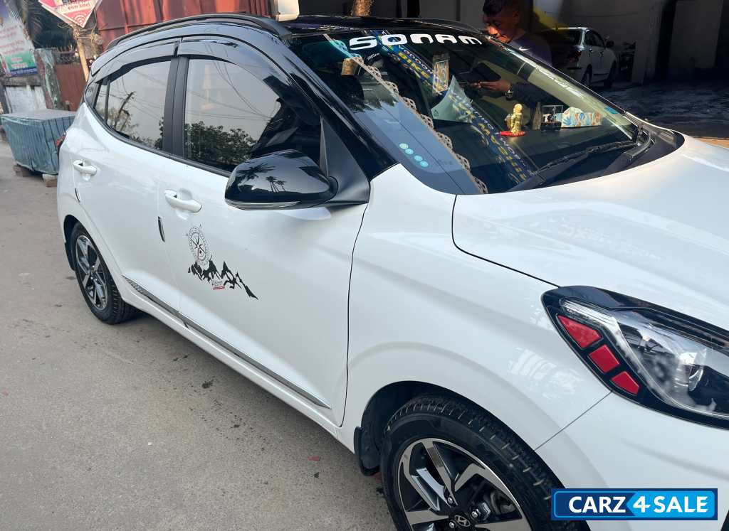 Hyundai i10 Grand i10 nios sports dual tone