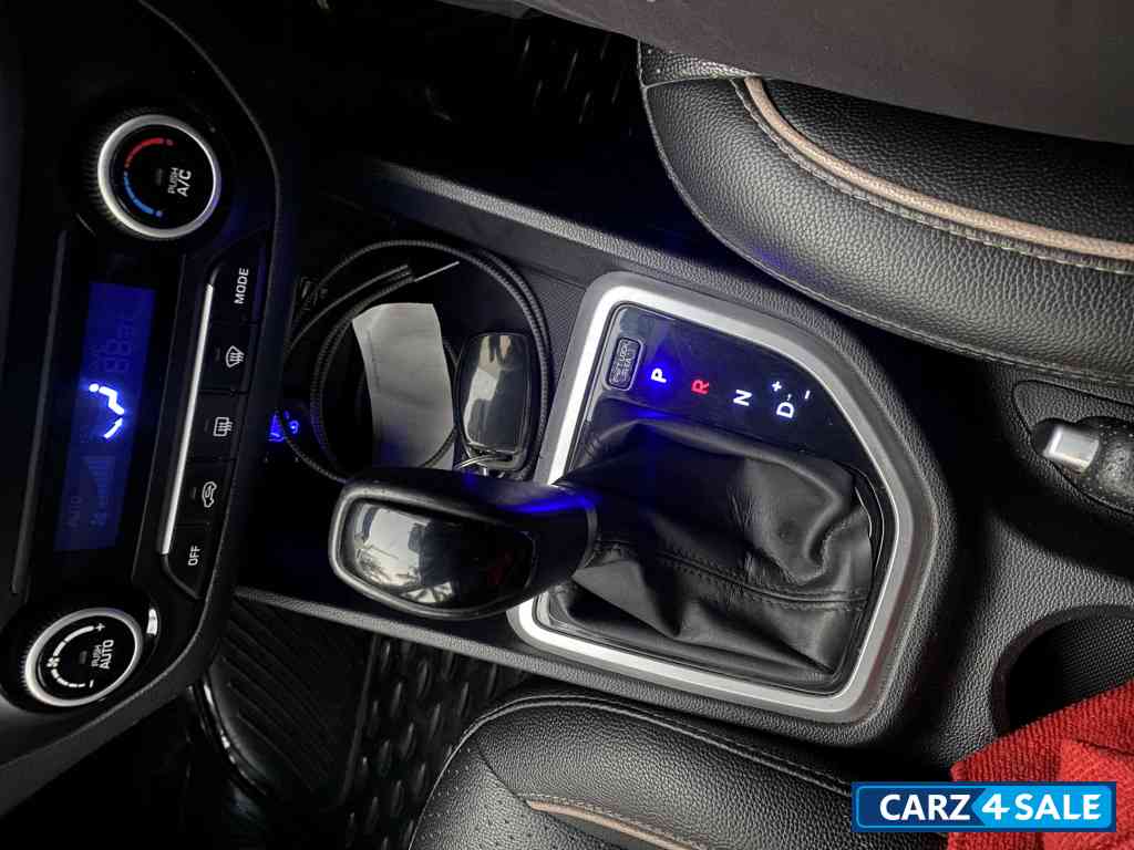 White Hyundai Creta 1.6 AT PETROL