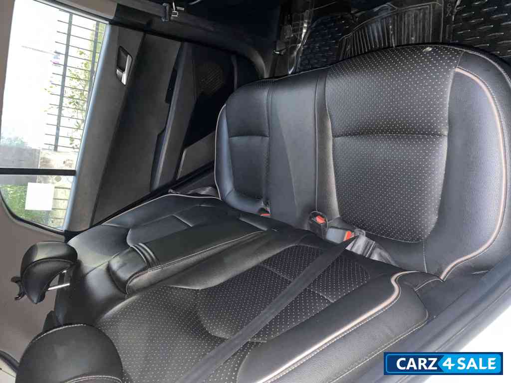 White Hyundai Creta 1.6 AT PETROL