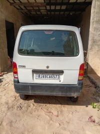 White Maruti Suzuki Eeco 5