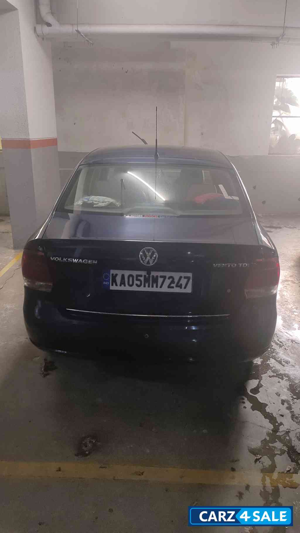 Navy Blue Volkswagen Vento 1.6 TDI HIGHLINE DIESEL MANUAL Navy Blue Volkswagen Vento 1.6 TDI HIGHLINE DIESEL MANUAL