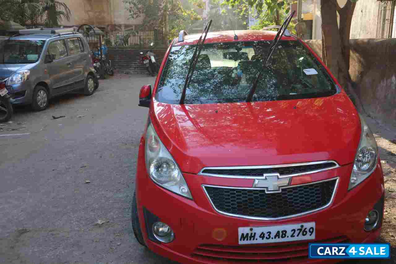 Red Chevrolet Beat LT