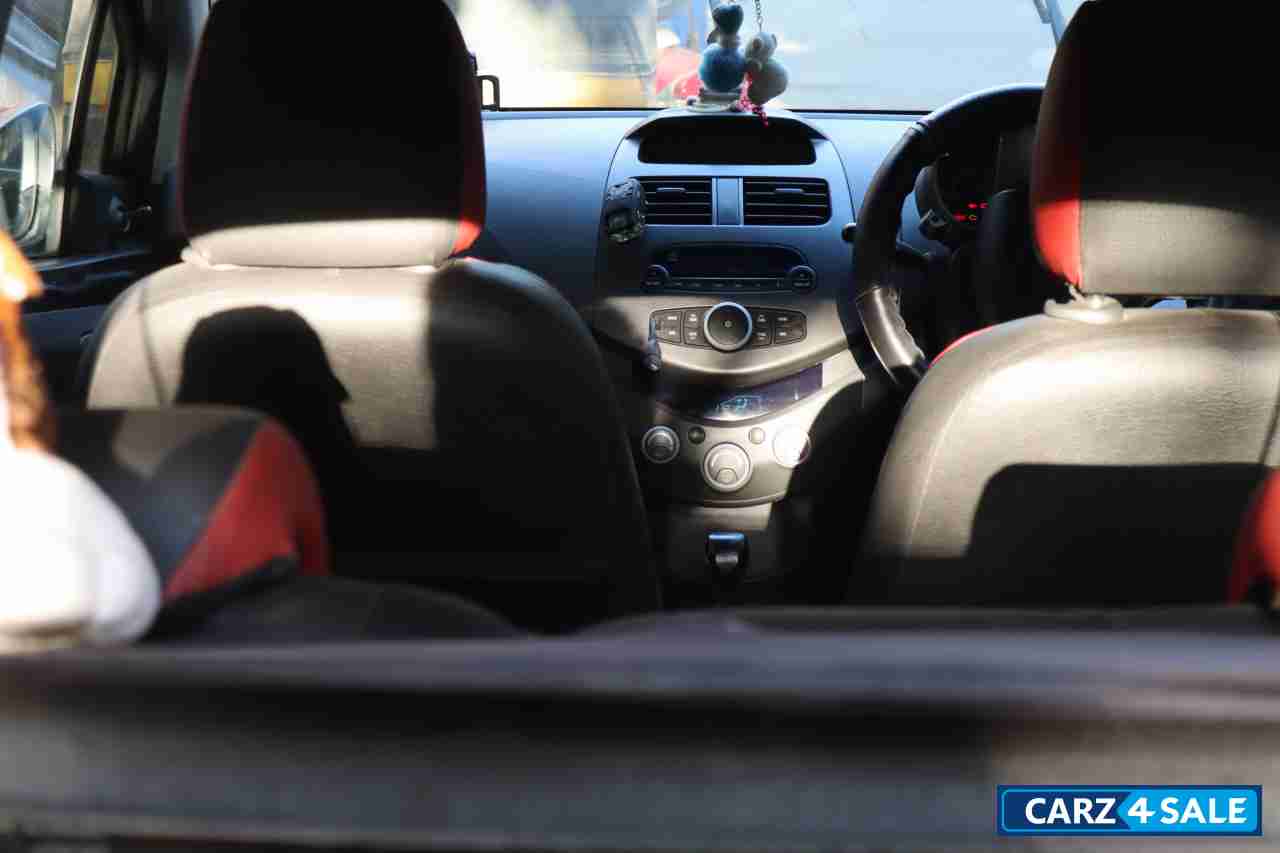 Red Chevrolet Beat LT