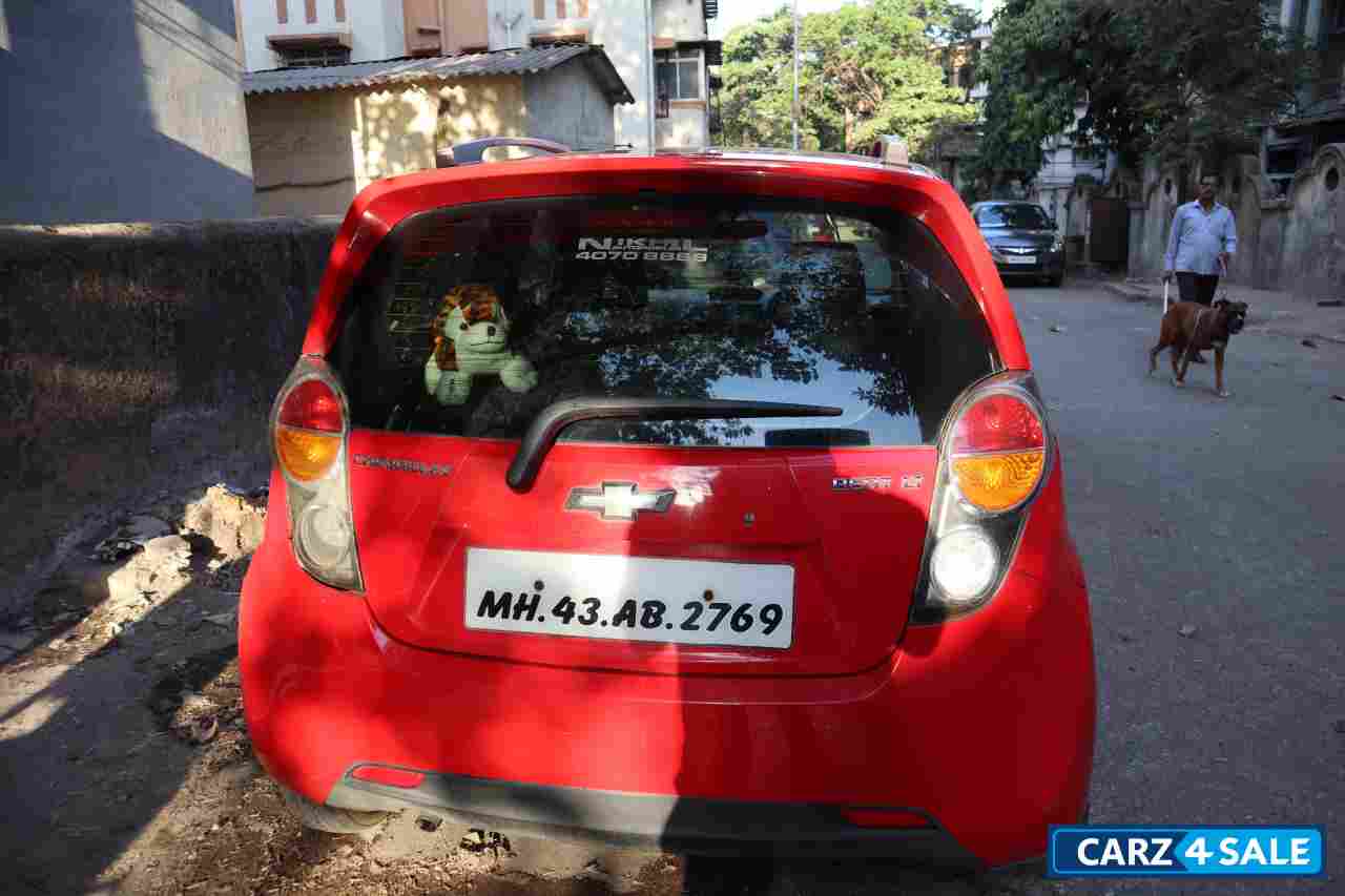 Red Chevrolet Beat LT