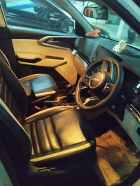 Kia Carens G1.56MT prestige 7