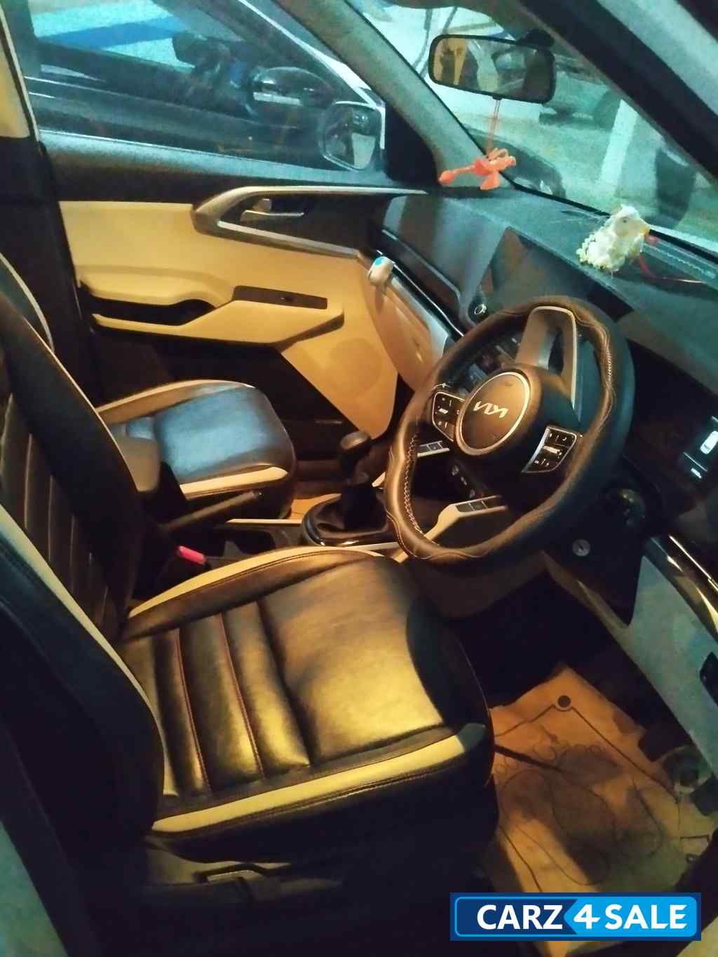 Kia Carens G1.56MT prestige 7