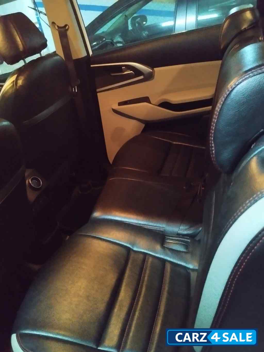 Kia Carens G1.56MT prestige 7