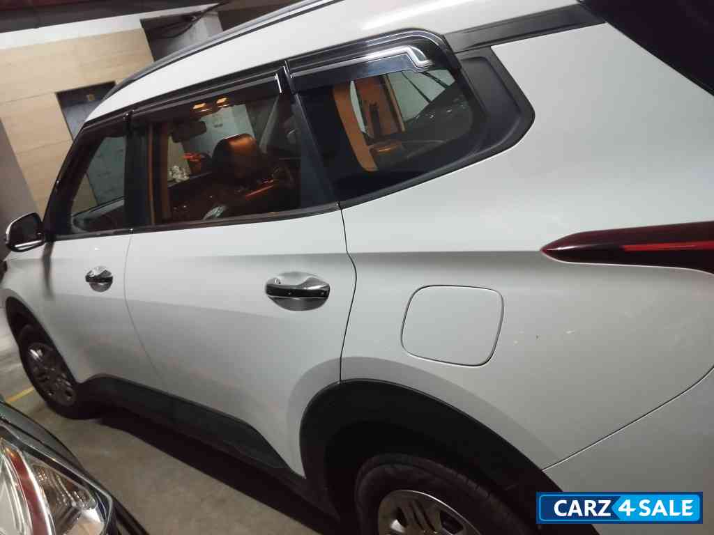 Kia Carens G1.56MT prestige 7