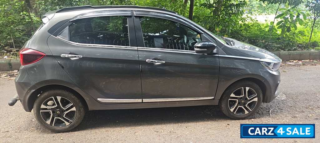 Tata Tiago Xza plus