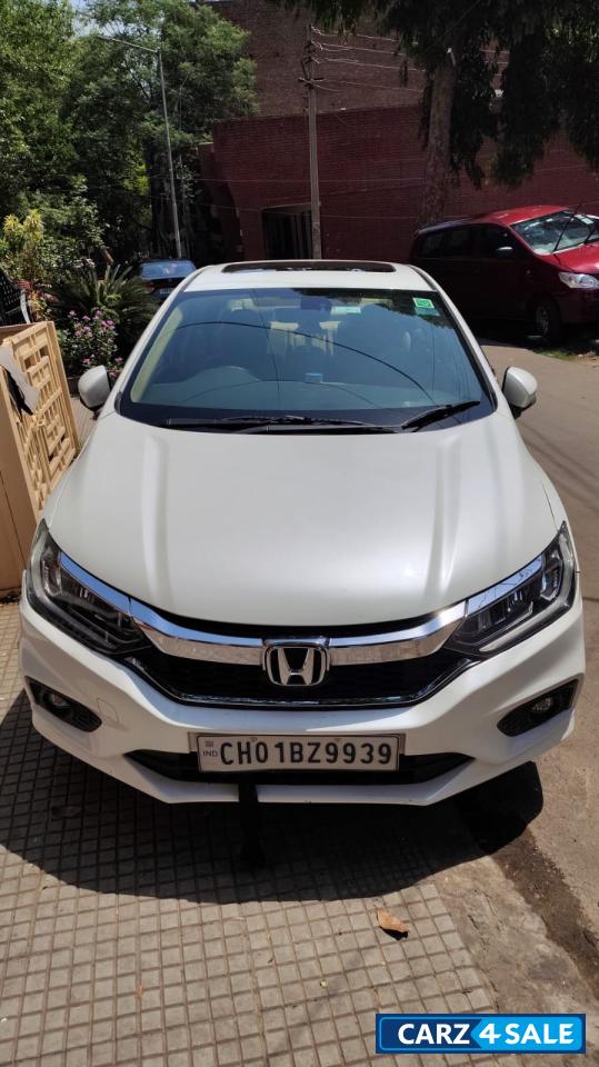 White Orchid Pearl Honda City Zx