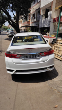 White Orchid Pearl Honda City Zx