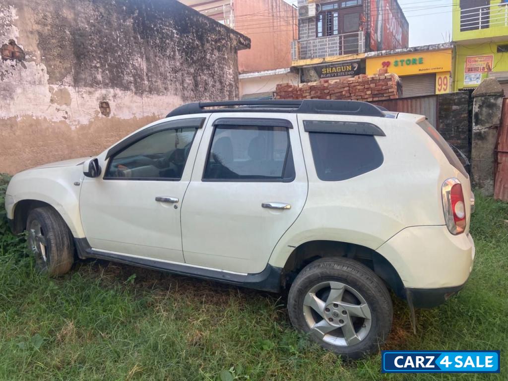 White Renault Duster RXL Diesel