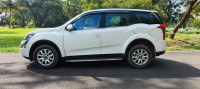 Pearl White Mahindra XUV 500 W10 AUTOMATIC