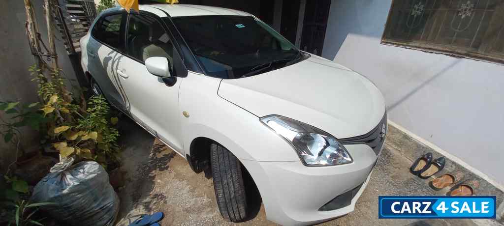 White Maruti Suzuki Baleno Sigma Petrol MT