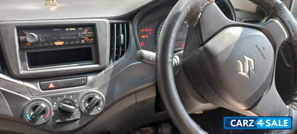 White Maruti Suzuki Baleno Sigma Petrol MT