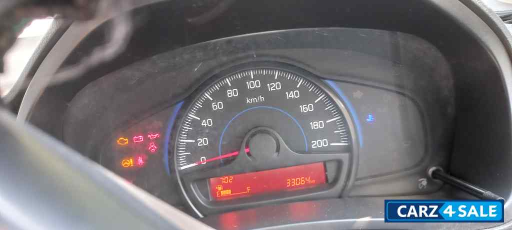 White Maruti Suzuki Baleno Sigma Petrol MT