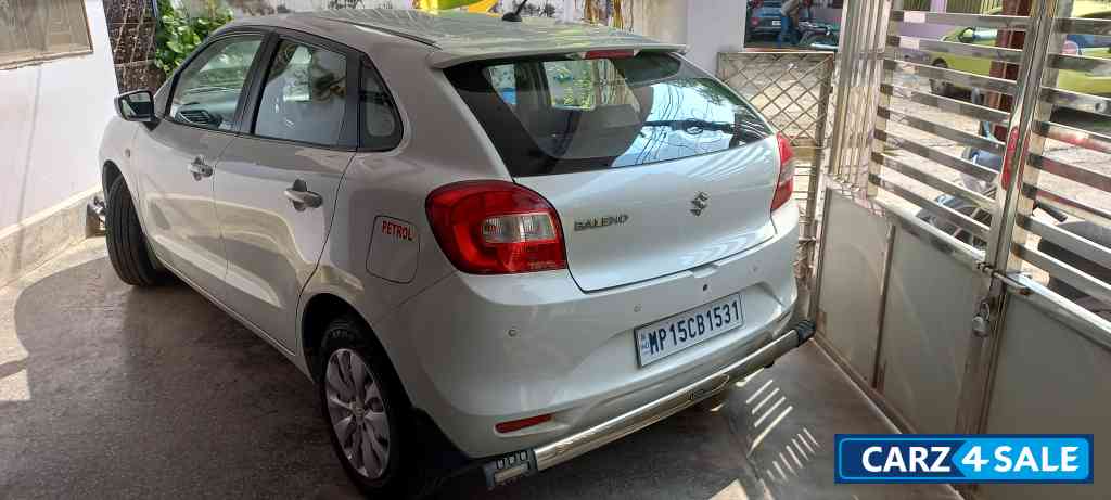White Maruti Suzuki Baleno Sigma Petrol MT