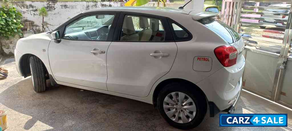 White Maruti Suzuki Baleno Sigma Petrol MT