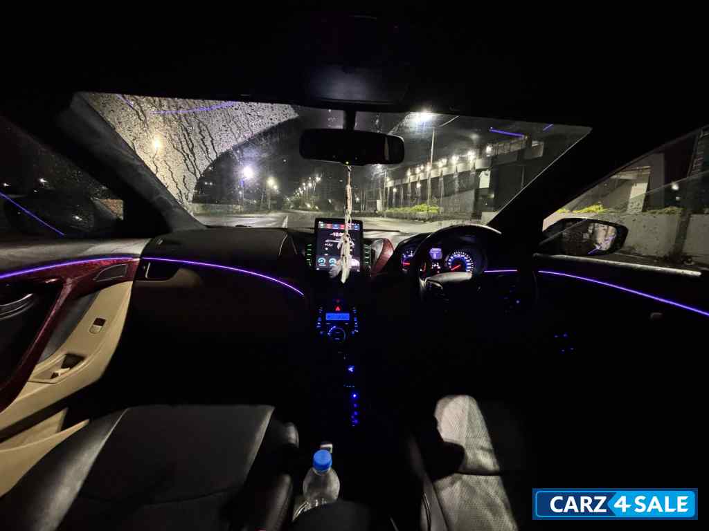 Hyundai Elantra Sx At