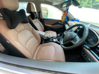 White MG Hector Plus Sharp pro 1.5turbo  7 seater