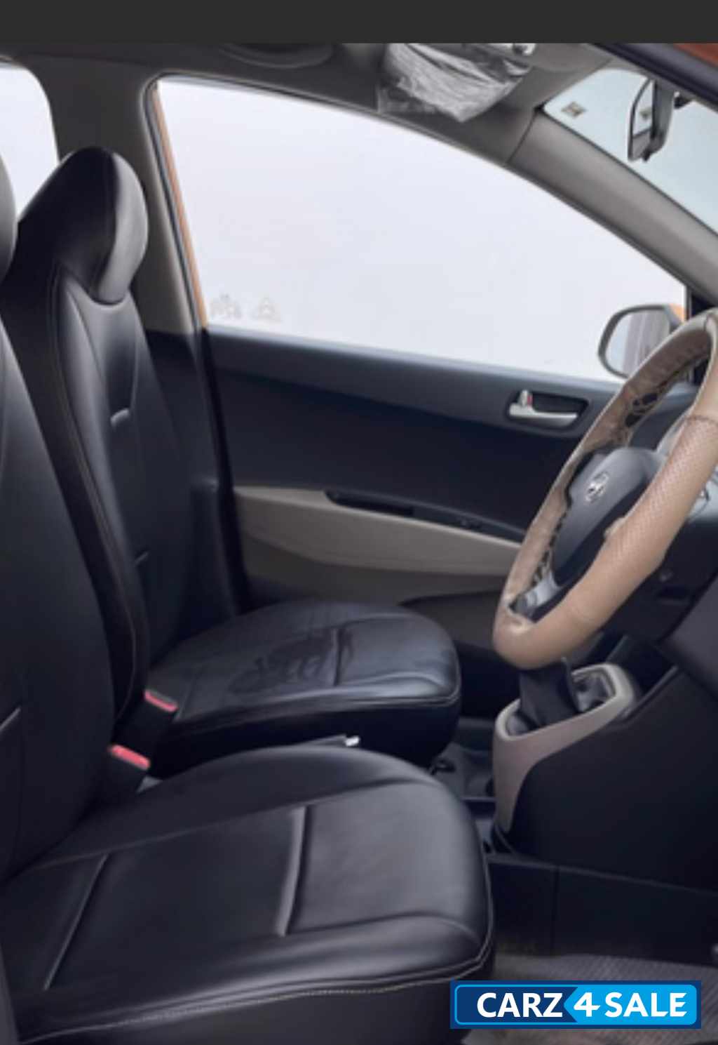 Golden Orange Hyundai  Grandi10