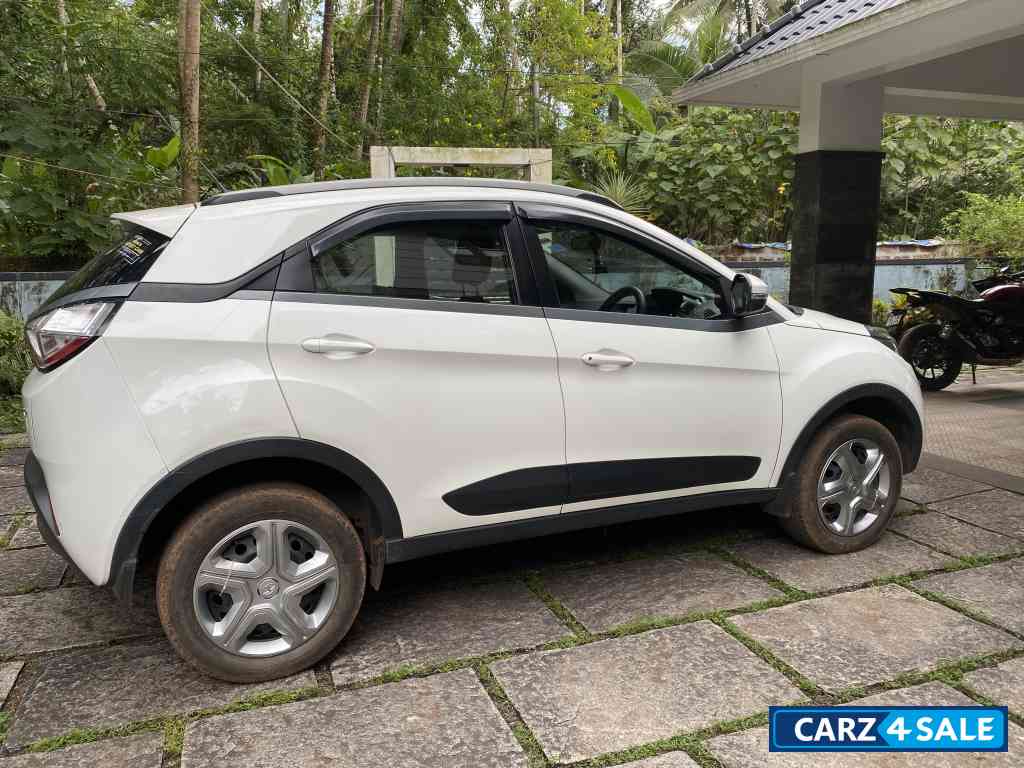 Tata Nexon XT PLUS