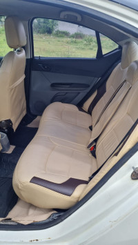 Pearlscent White Tata Tigor Xt