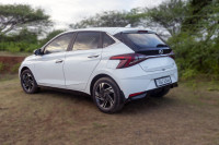Polar White Hyundai i20 Asta Optiona