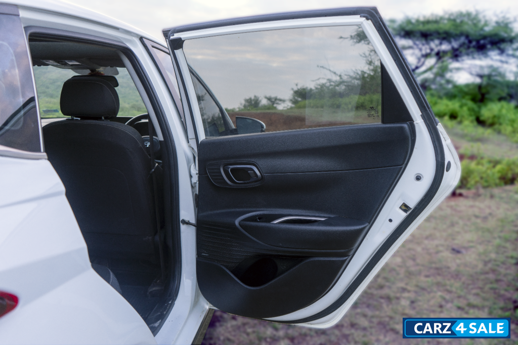 Polar White Hyundai i20 Asta Optiona