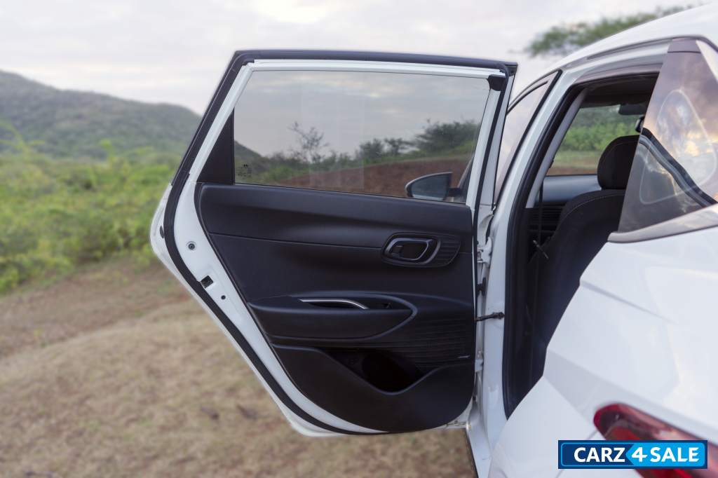 Polar White Hyundai i20 Asta Optiona