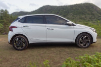Polar White Hyundai i20 Asta Optiona
