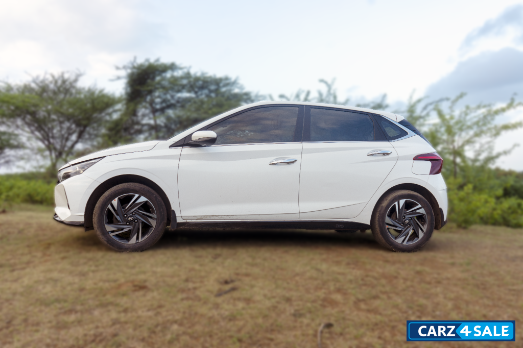 Polar White Hyundai i20 Asta Optiona