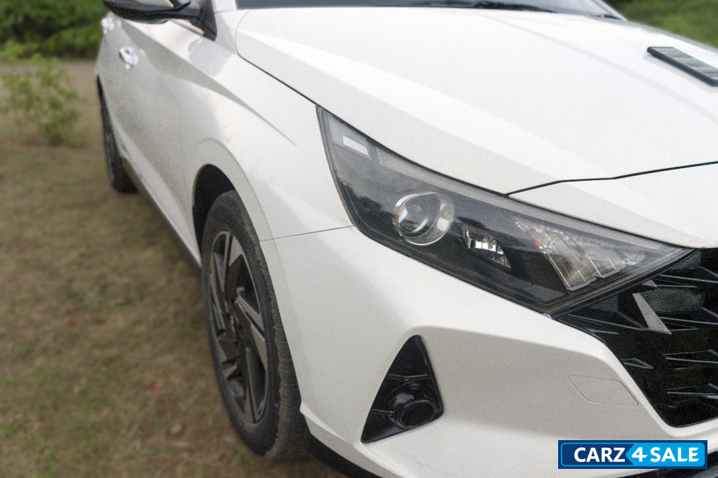 Polar White Hyundai i20 Asta Optiona