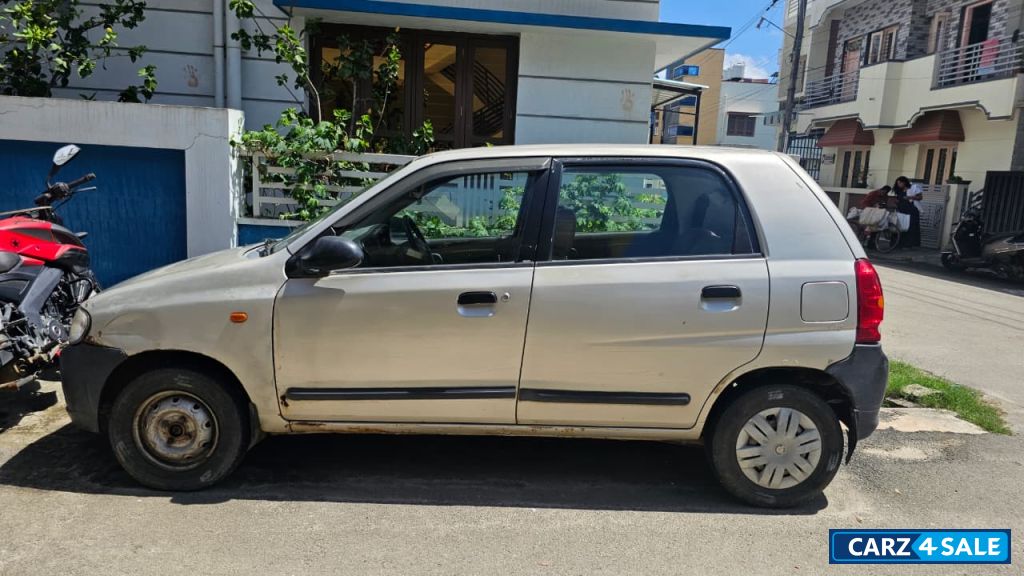 Silver Maruti Suzuki Alto Lxi