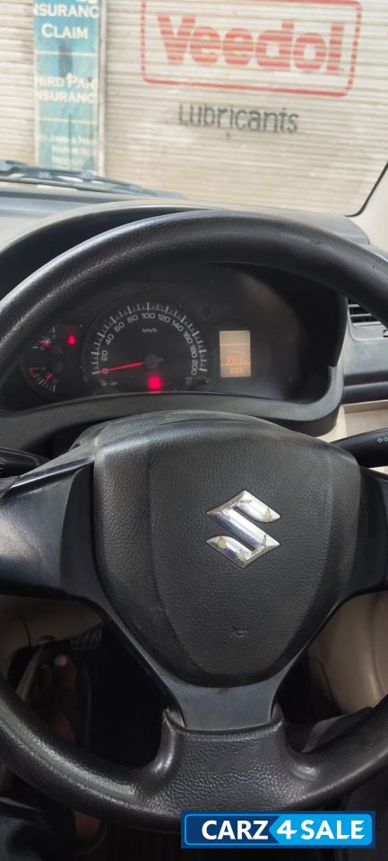 Mettakic White Maruti Suzuki Dzire Lxi