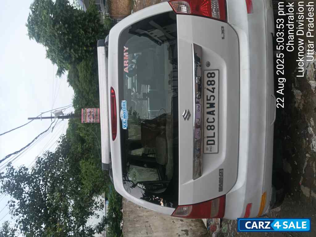 White Maruti Suzuki Wagon R Lxi cng