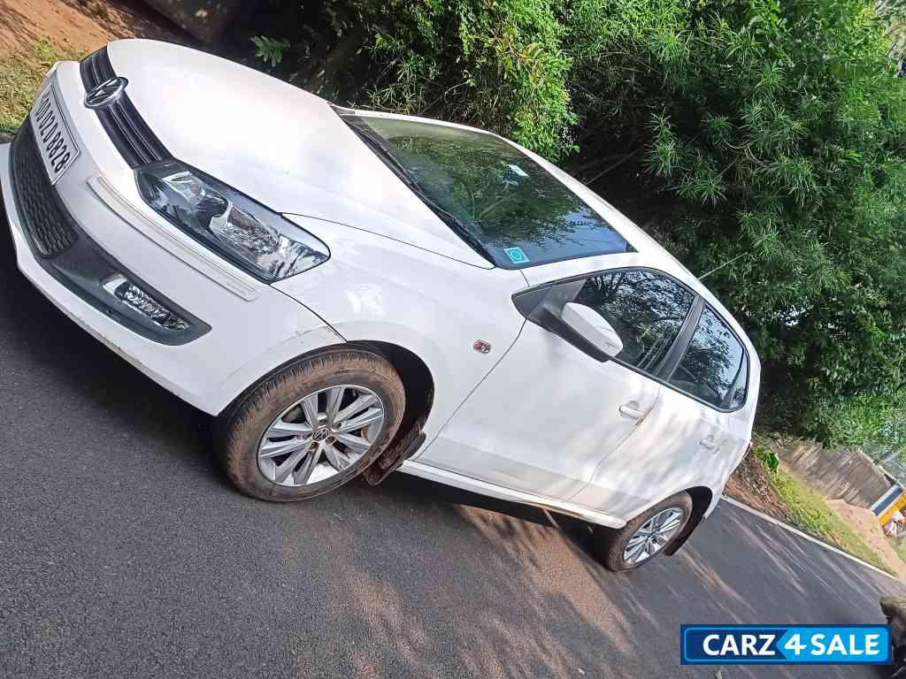 White Candy Volkswagen Polo Highline White Candy Volkswagen Polo Highline