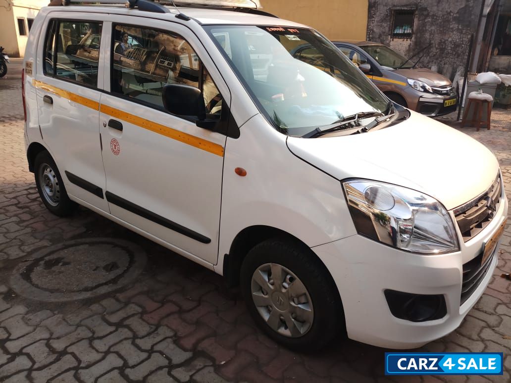 White Maruti Suzuki  WagonR