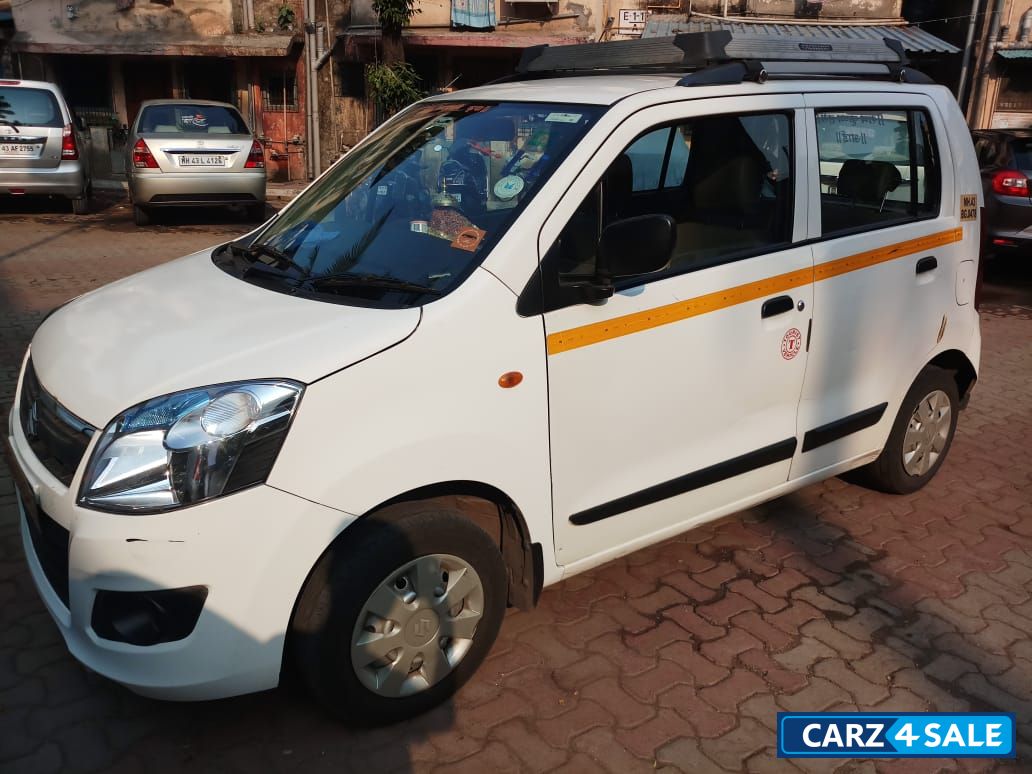White Maruti Suzuki WagonR White Maruti Suzuki WagonR