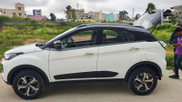 White Tata Nexon Xz plus s