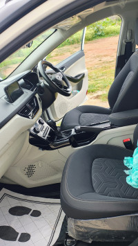 White Tata Nexon Xz plus s