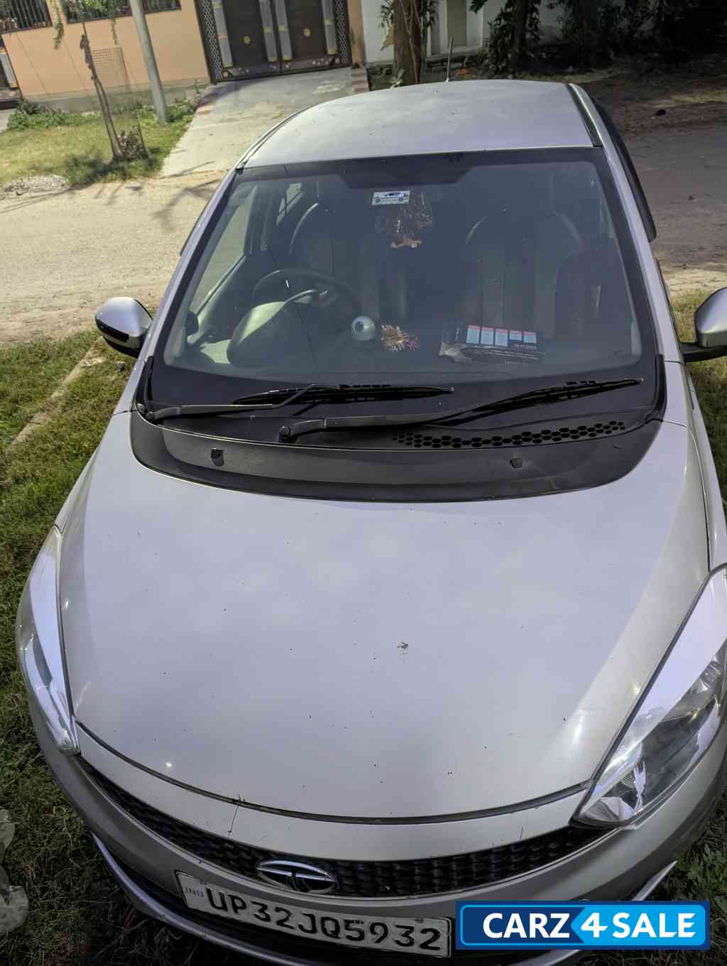 Tata Tigor XT