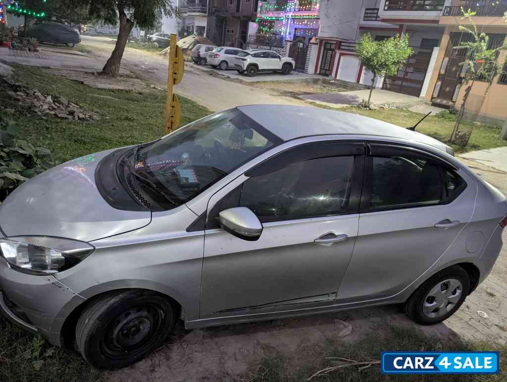 Tata Tigor XT