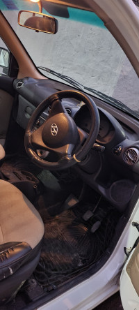 White Hyundai Santro Xing