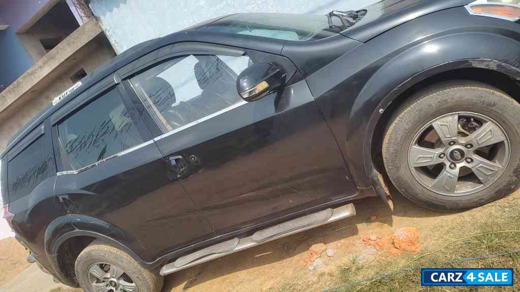 Mahindra XUV 500 W6 2WD