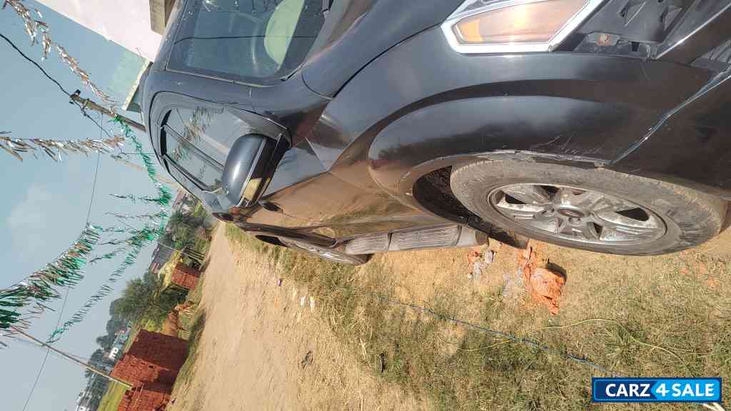 Mahindra XUV 500 W6 2WD