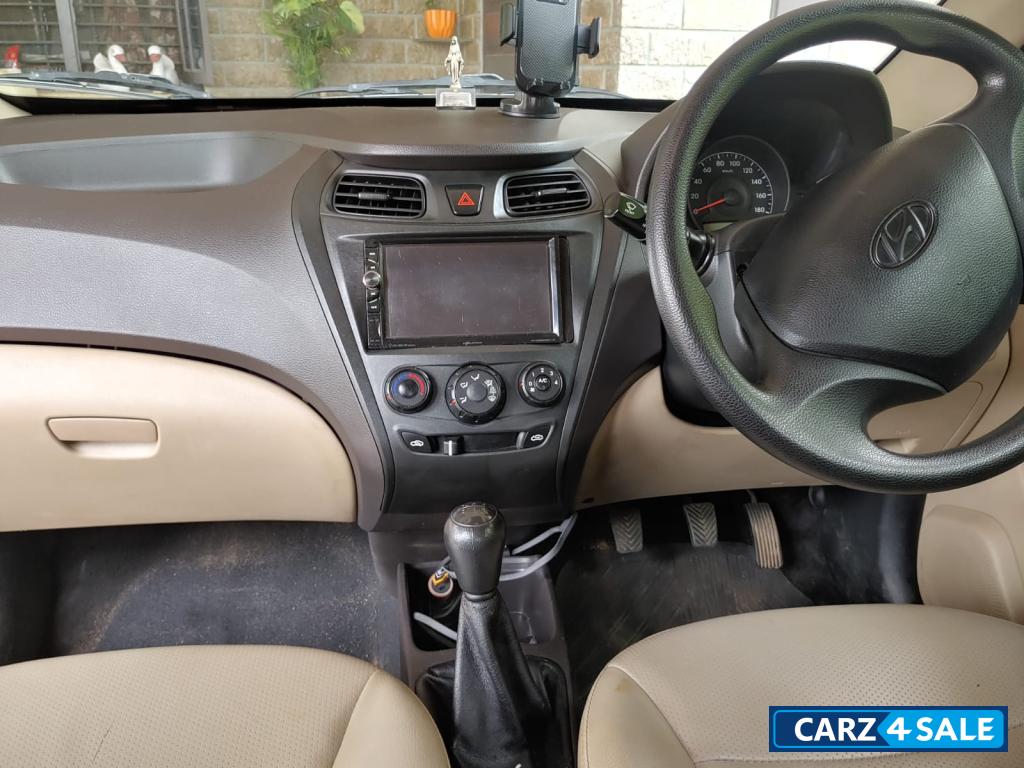 Red Hyundai Eon D LITE PLUS(O) Red Hyundai Eon D LITE PLUS(O)