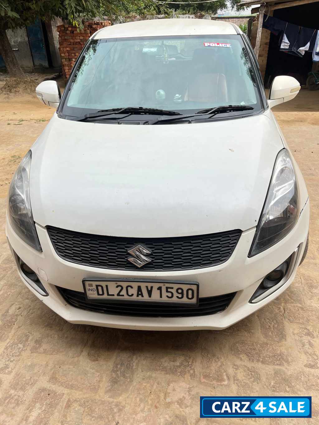 White Maruti Suzuki Swift VDI